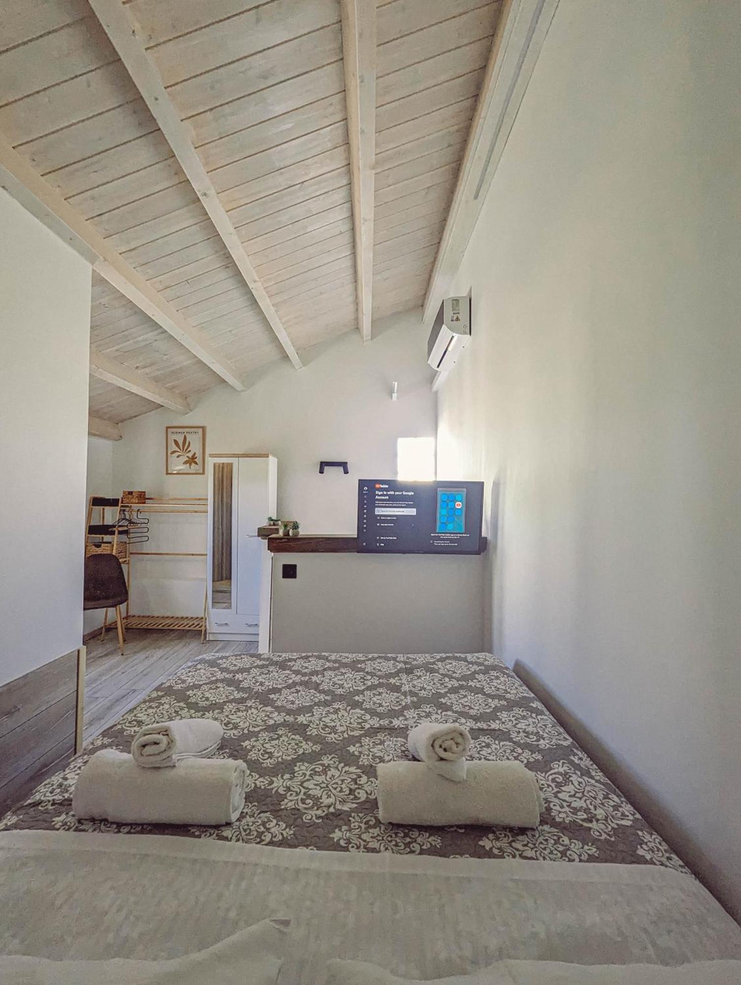 Ionian Pearl Apartments And Suites Corfu  Екстер'єр фото